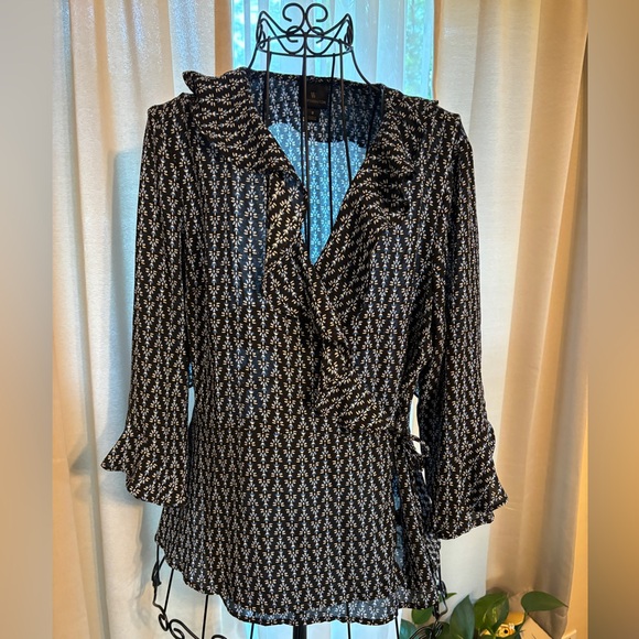 Worthington Wrap Top Size Small - Picture 4 of 4